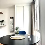 Eiffel Tower - Cosy *
