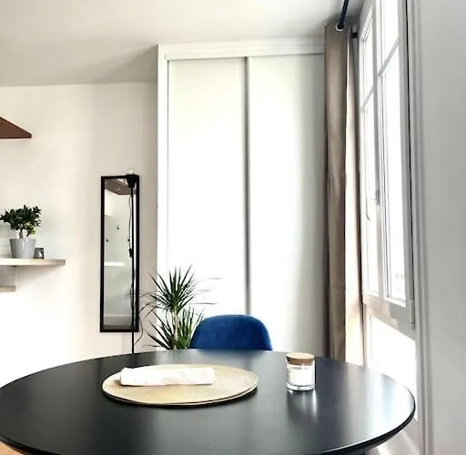 Eiffel Tower - Cosy *